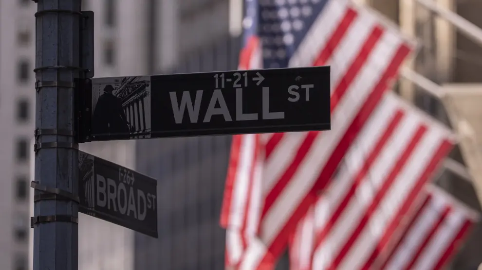 2025 - Wall Street