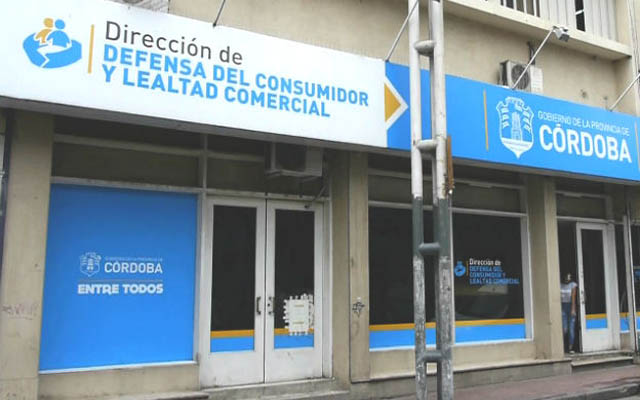 Defensa del Consumidor advierte por incumplimientos en estaciones de servicio y estafas virtuales en Córdoba