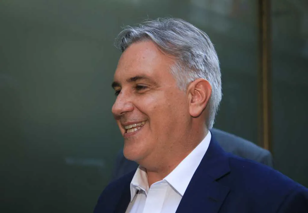 Llaryora será operado este jueves de una hernia epigástrica en el Hospital San Roque