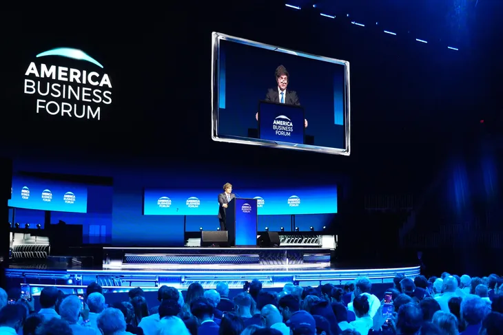 Milei defendió el capitalismo en Miami y pidió a empresarios invertir en Argentina