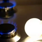 El Gobierno eliminará la segmentación tarifaria y miles de hogares perderán subsidios de luz y gas desde enero