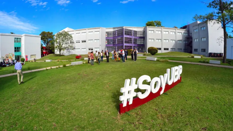 Amenaza de bomba provocó evacuación en la Universidad Blas Pascal