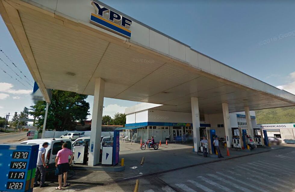 Denuncian «precios dinámicos» en estación de servicio YPF de Bialet Massé: cobran más que lo exhibido en cartel