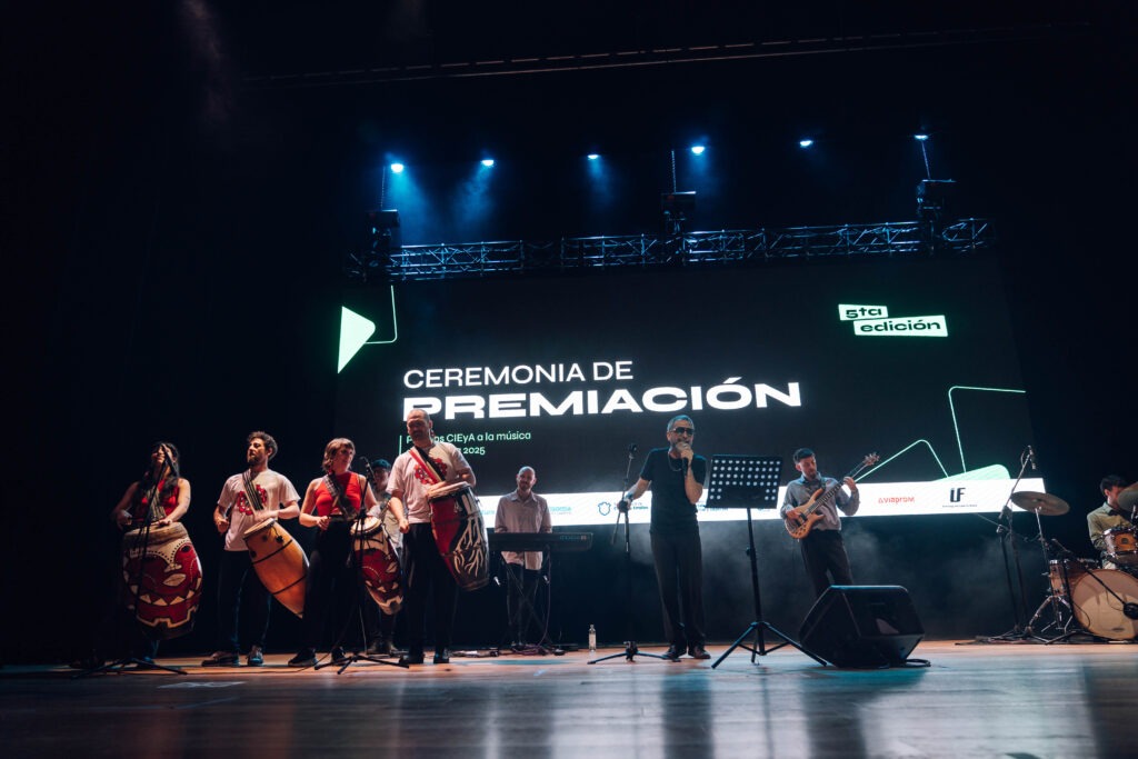 Los Premios CIEyA celebraron la música cordobesa en el Teatro Comedia con récord de votación