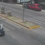 Un adulto mayor fue atropellado por un colectivo en plena senda peatonal en Cerro de las Rosas