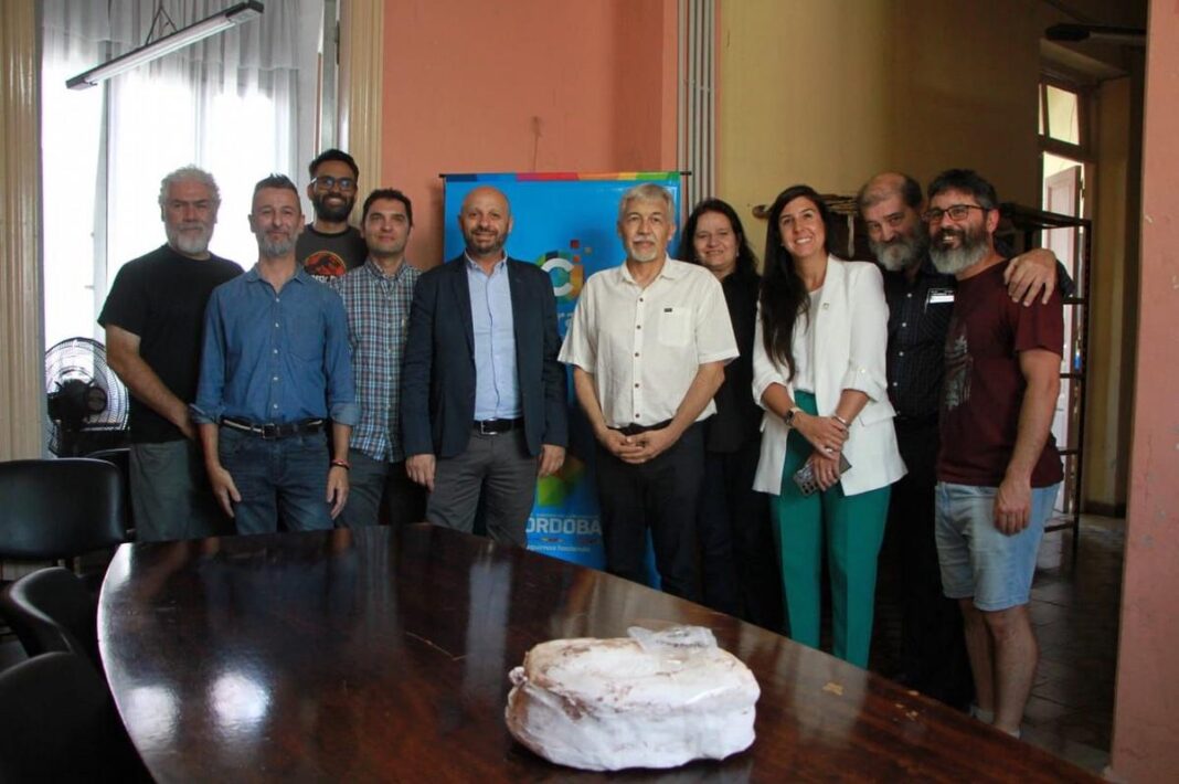 Descubren en Córdoba lo que podría ser el primer fósil de dinosaurio de la provincia