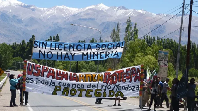 Legislatura de Mendoza aprueba megaproyecto minero en medio de masiva protesta ciudadana