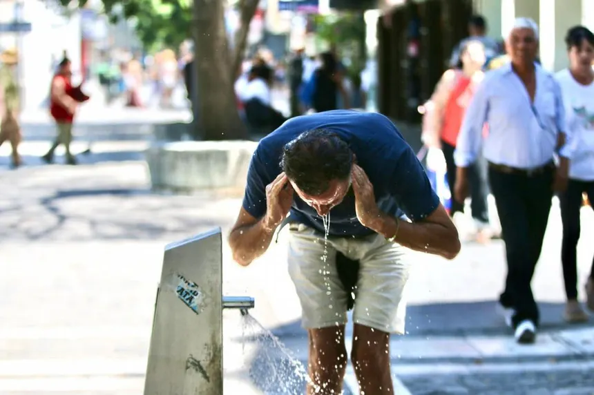 Córdoba registró 43,6 grados en plena ola de calor con alerta amarilla vigente