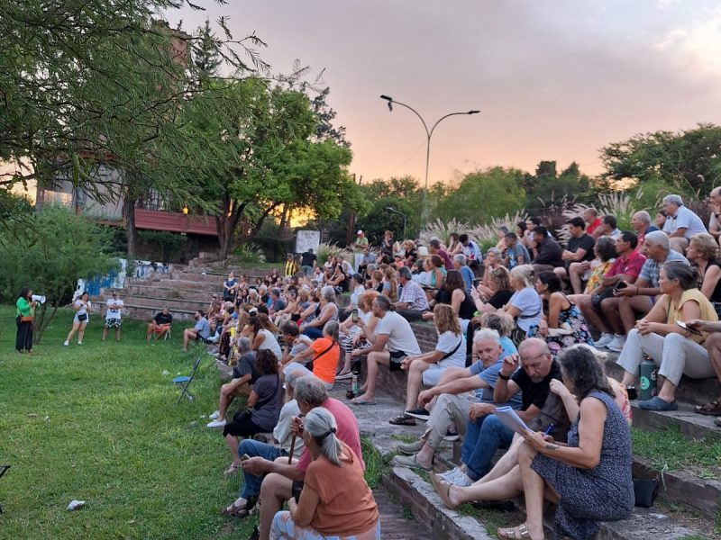 Vecinos de Villa Allende aguardan fallo judicial contra portones mientras planifican aniversario de su lucha