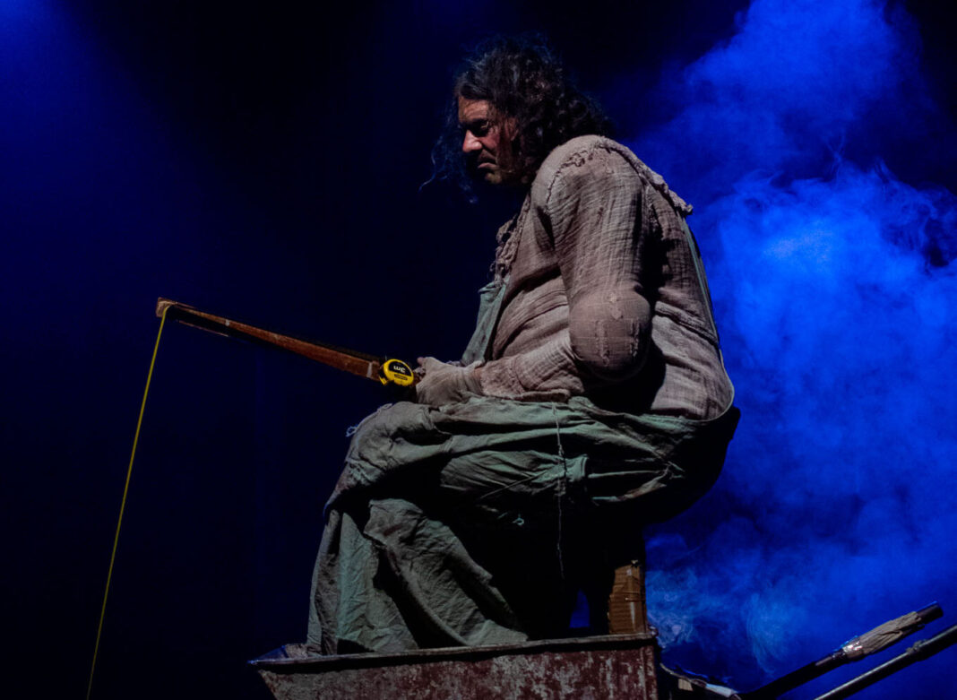 Una noche para dejarse llevar por el humor más oscuro y luminoso