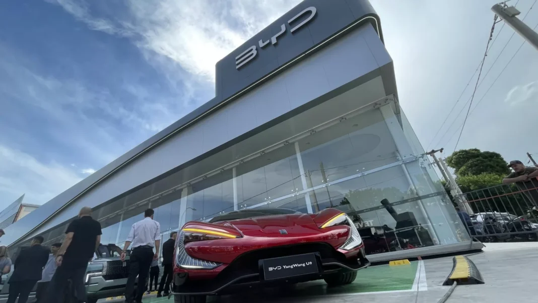 Clientes de BYD en Córdoba denuncian demoras en la entrega de vehículos reservados para 2025