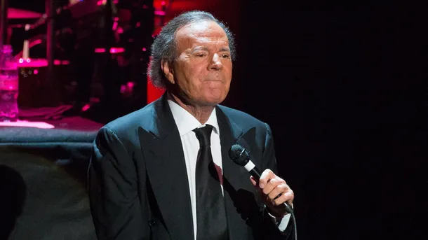 La Fiscalía de España archivó la investigación contra Julio Iglesias por denuncias de abuso sexual al considerar que carece de jurisdicción