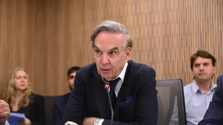 Pichetto advirtió que la entrada de productos chinos «destruirá» la industria argentina y cuestionó la reforma laboral de Milei