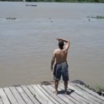 Macabro hallazgo en Santa Fe: encuentran dos hombres fusilados en una lancha a la deriva en el río Coronda
