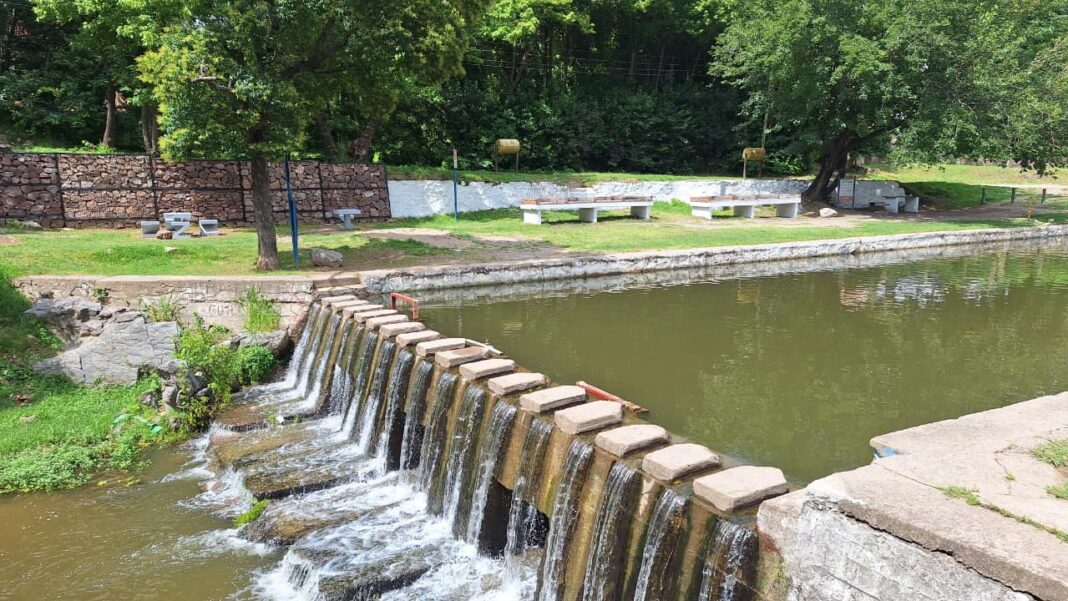 Río Ceballos avanza en la recuperación del balneario La Gruta con obras de infraestructura y seguridad