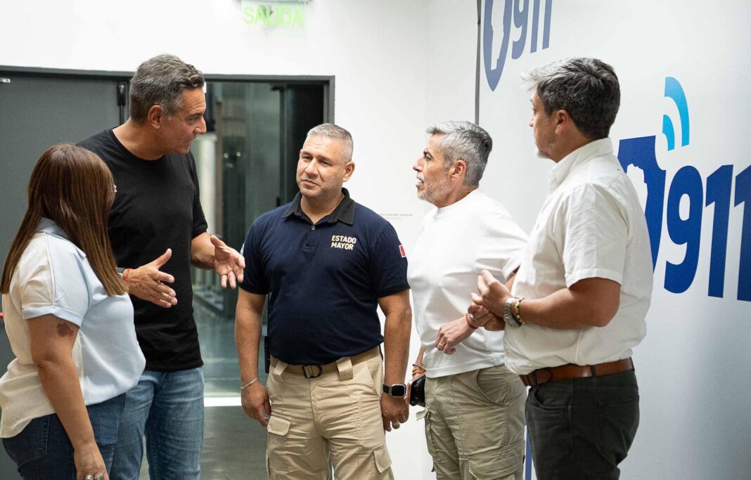 Siciliano y Quinteros recorrieron el Centro de Monitoreo «Cordobeses en Alerta»