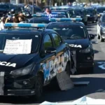 Policías rosarinos mantienen la protesta pese a la advertencia del Ministerio de Seguridad