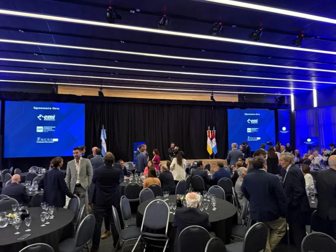 Milei está en Córdoba para un acto en la Bolsa de Comercio junto a Adorni Milei está en Córdoba para un acto en la Bolsa de Comercio junto a Adorni