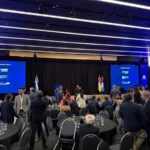 Milei está en Córdoba para un acto en la Bolsa de Comercio junto a Adorni