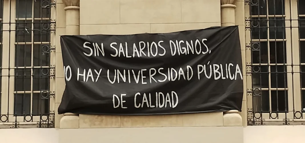 Comienza el paro universitario nacional: docentes exigen recomposición salarial y la aplicación de la Ley de Financiamiento Comienza el paro universitario nacional: docentes exigen recomposición salarial y la aplicación de la Ley de Financiamiento