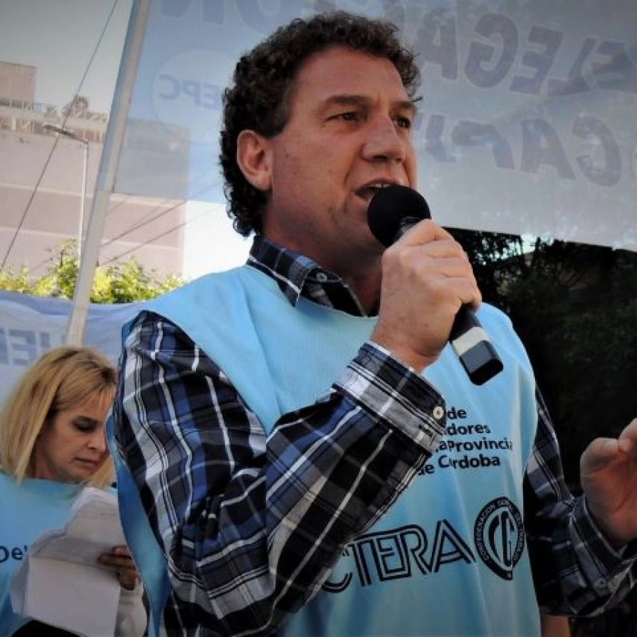 El Gobierno de Córdoba presentó una nueva oferta salarial a los docentes con aumentos y mejoras jubilatorias El Gobierno de Córdoba presentó una nueva oferta salarial a los docentes con aumentos y mejoras jubilatorias