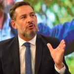 Siciliano cruzó a De Loredo y lo tildó de «hipócrita» por sus críticas a Llaryora